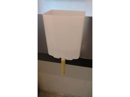 Porte-savon avec bec verseur pour distributeur de savon